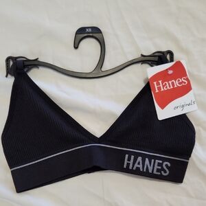 Hanes Ribbed Black V-Neck Bra
